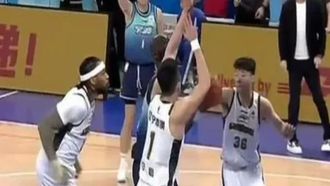 冠军争夺战？斯洛特神秘回应：今夏静观其变，上赛季领先时亦是如此低调！