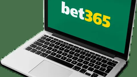 【光明评论】冰雪经济助力，创新服务消费新热点